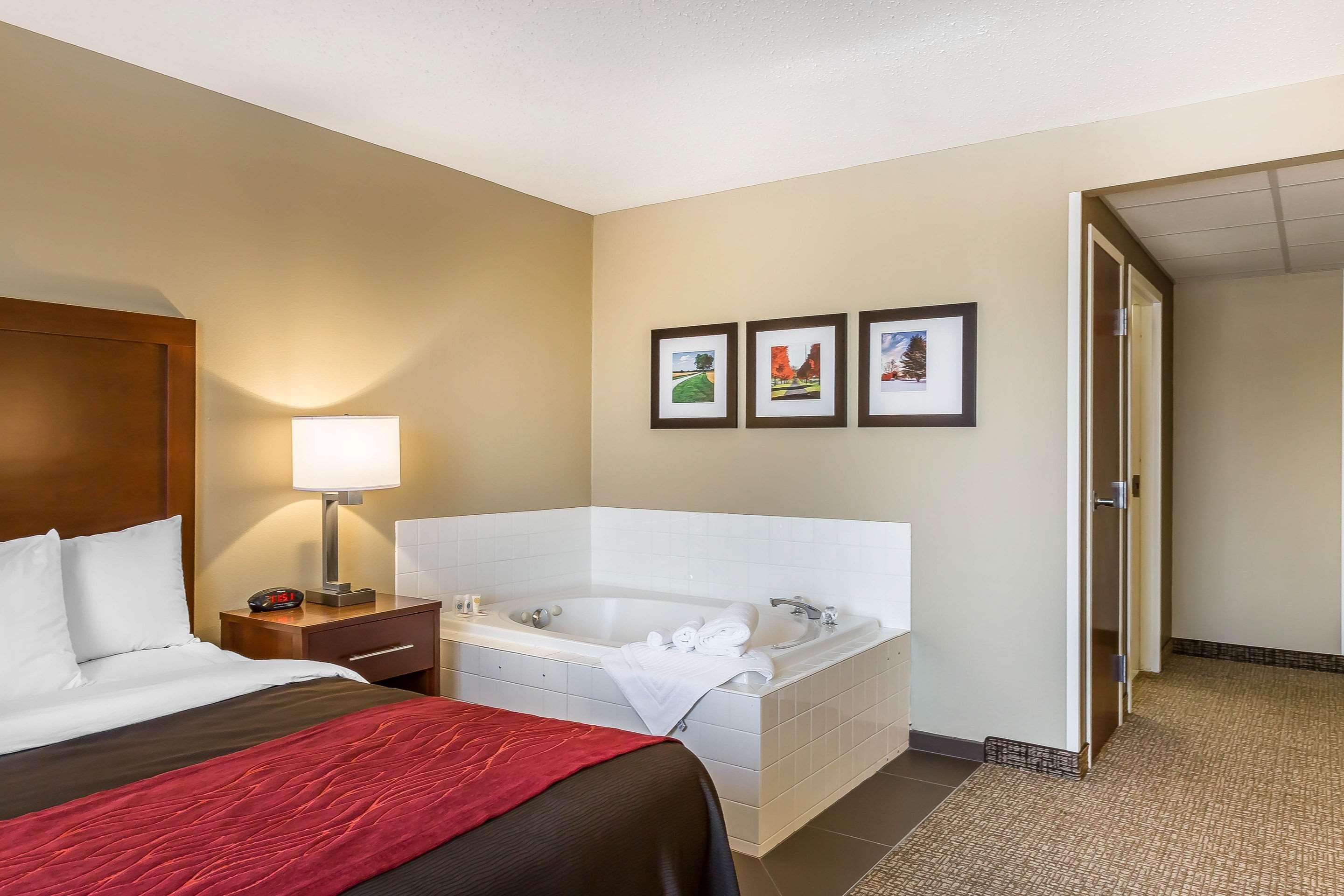 Comfort Inn Frederick Esterno foto